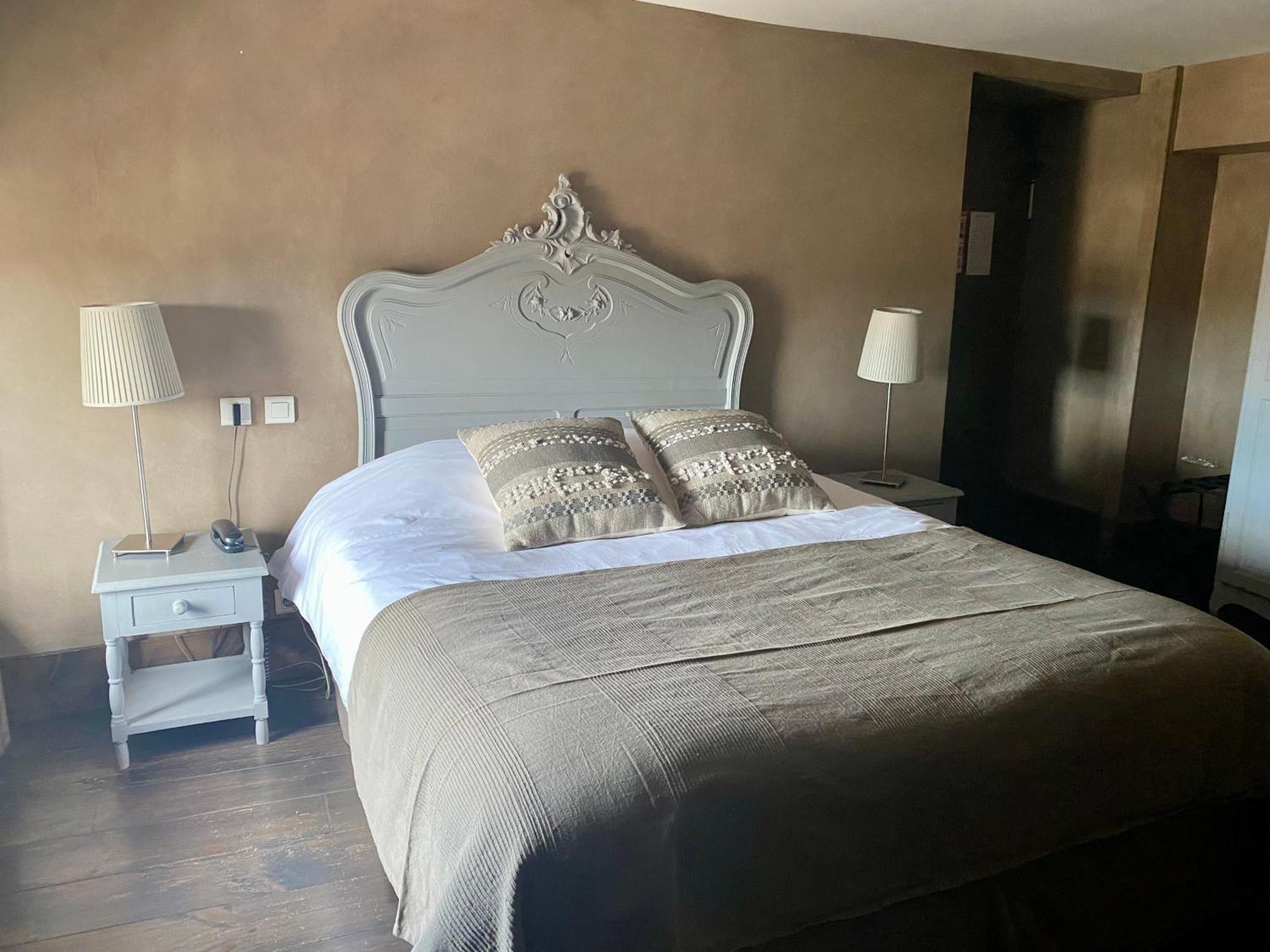 Hotel La Tour Cocooning&Gastronomie Châtillon-sur-Chalaronne Exterior foto